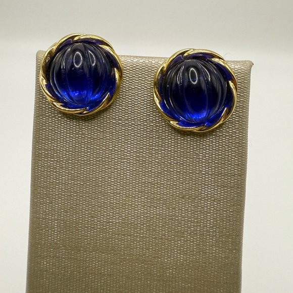 Vintage Art Deco Blue Vortex Gold Tone Stud Earrings by Avon - Picture 1 of 4